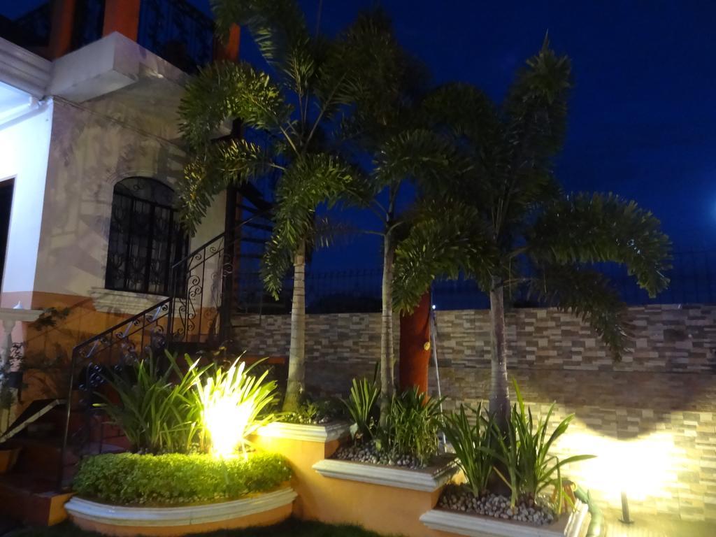 The Executive Villa Inn & Suites Davao Ngoại thất bức ảnh
